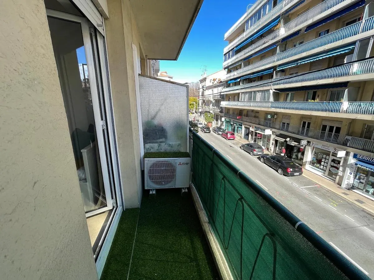 Superbe Appartement Idealement Situe A Cannes location